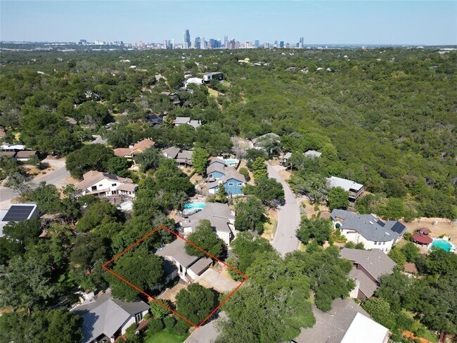 2713 Tether Trail Austin, TX 78704 photo 3