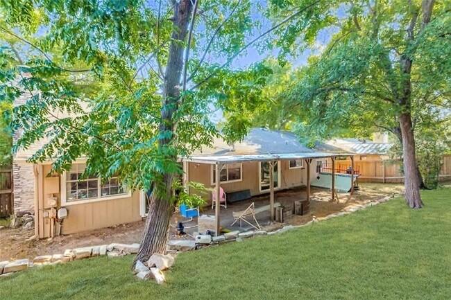 2713 Tether Trail Austin, TX 78704 photo 2