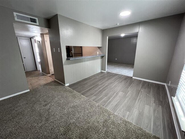 Trailwood Village Apartments photo 5