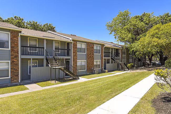 Riverstone Apartments photo 5