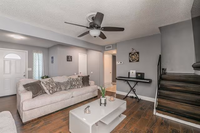4535 Alamosa Street, Fort Worth, TX 76119 photo 5