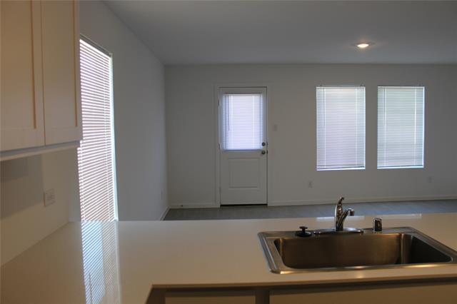 4048 Arklow St Crowley, TX 76036 photo 4