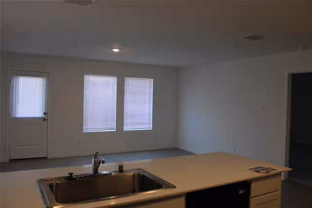 4048 Arklow St Crowley, TX 76036 photo 3
