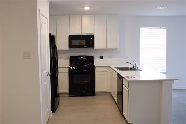 4048 Arklow St Crowley, TX 76036 photo 2