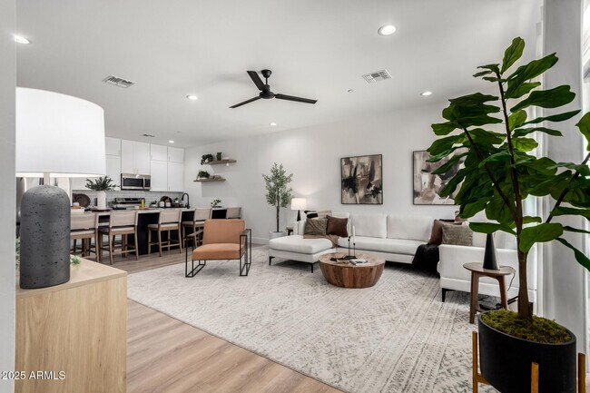 The CJ Luxury Townhomes photo 5
