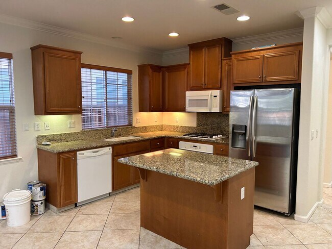 Beautiful 3 Bedroom, 2.5 Bath Mountain House Home photo 4