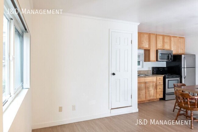 2838 Keats St San Diego, CA 92106 photo 2
