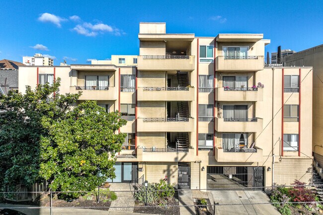 320 Park View Terrace, Oakland, CA 94610 photo 5