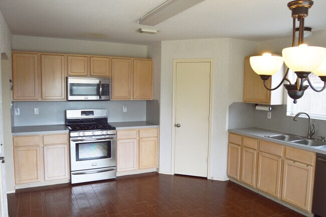 23035 S Waterlily Dr Richmond, TX 77406 photo 5