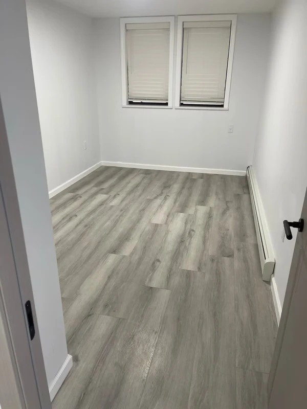 31-69 30th St Queens, NY 11106 photo 4