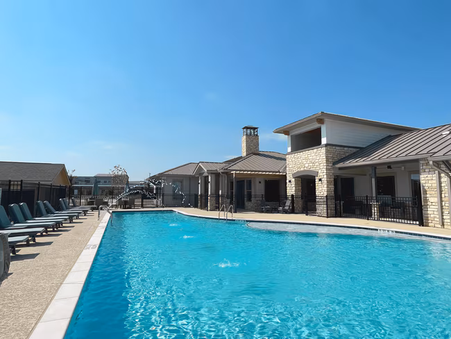 The Lantana Apartments photo 3