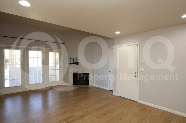 30 E Brown Rd Mesa, AZ 85201 photo 4