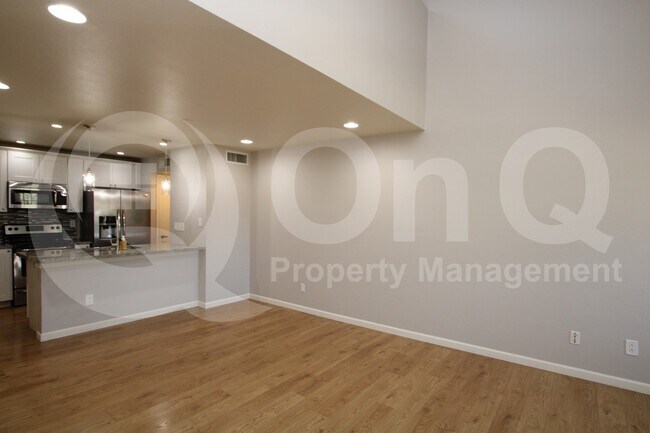 30 E Brown Rd Mesa, AZ 85201 photo 3