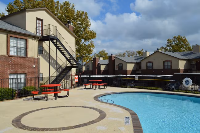 Bahama Glen Apartments photo 2