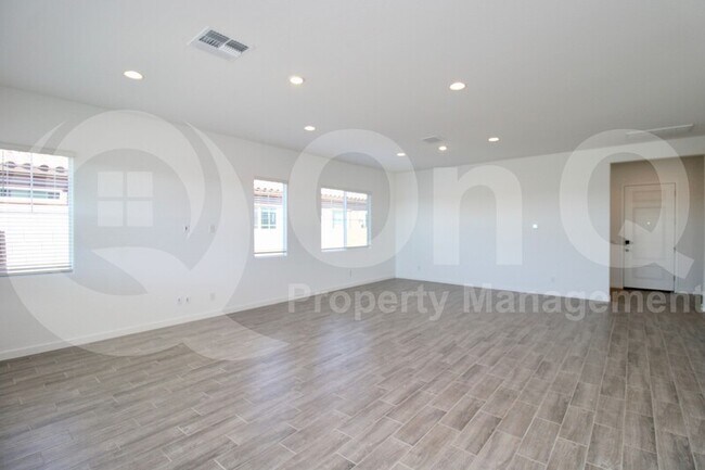 23067 E Lords Wy Queen Creek, AZ 85142 photo 5