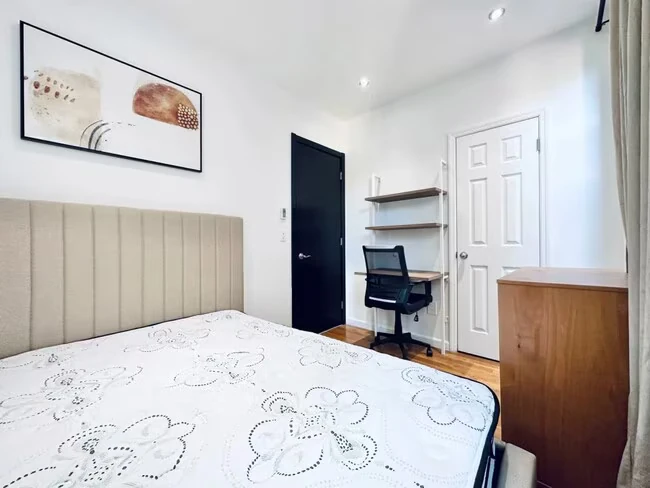 Furnished room/NOT APARTMENT photo 4