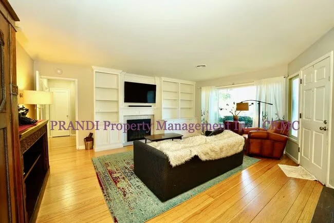 1501 Park Ct Novato, CA 94945 photo 2