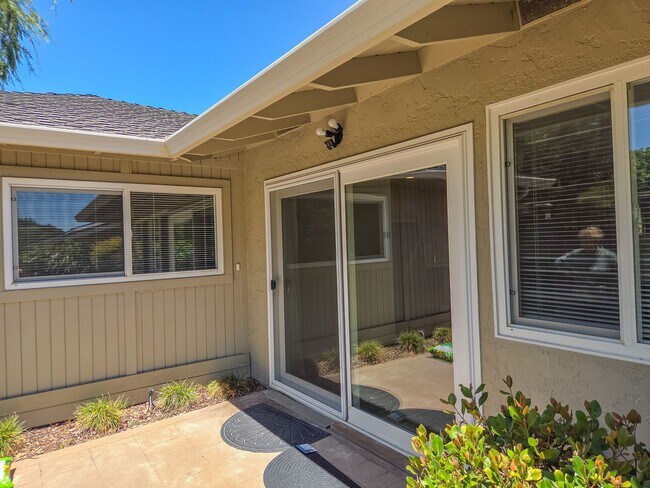 965 Blossom Hill Rd Los Gatos, CA 95032 photo 2