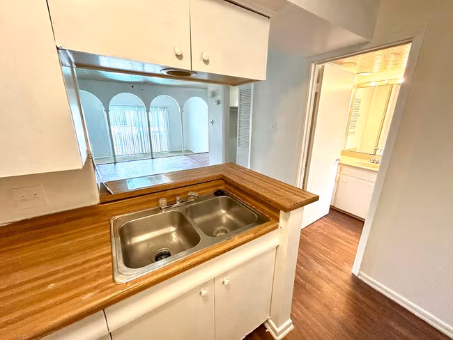 170 De Chantle Rd San Antonio, TX 78201 photo 4