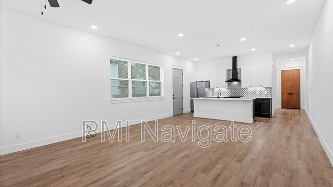 820 S Walters St San Antonio, TX 78203 photo 3