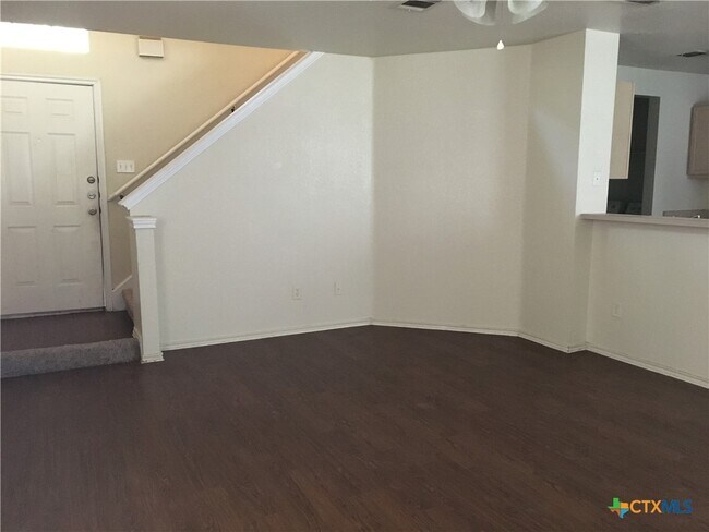 910 Sagewood Trail San Marcos, TX 78666 photo 5