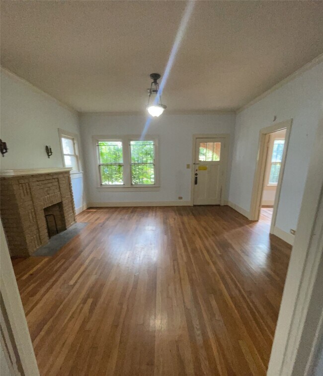 4716 Crawford Street, Houston, TX 77004 photo 3