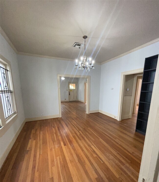 4716 Crawford Street, Houston, TX 77004 photo 2