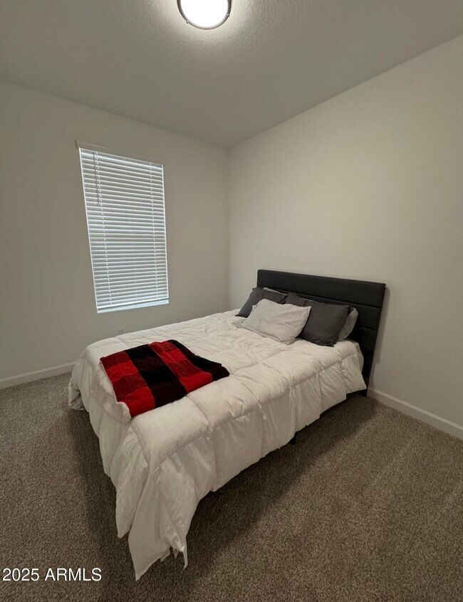 17712 W Sanna St Glendale, AZ 85355 photo 2