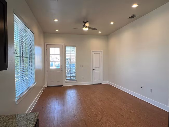 2400 Louis Henna Blvd Round Rock, TX 78664 photo 3