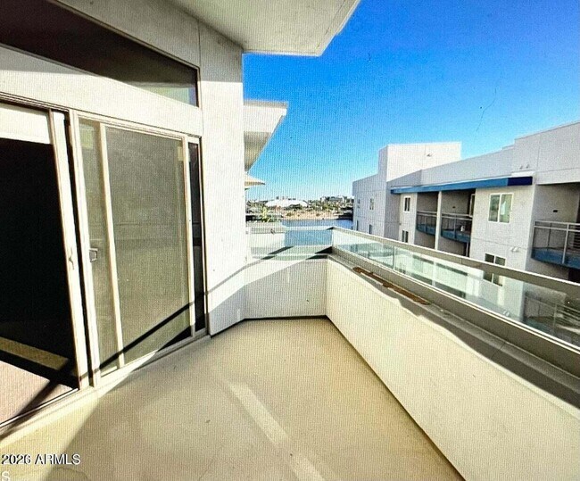 945 E Playa Del Norte Dr Tempe, AZ 85288 photo 3