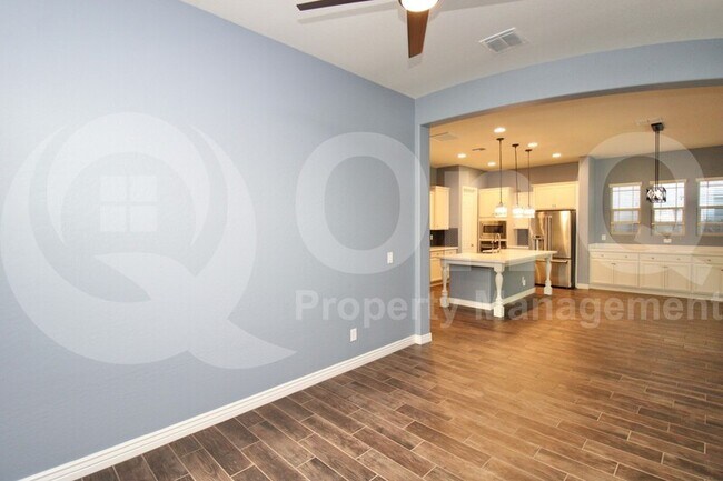 4618 E Walter Way Phoenix, AZ 85050 photo 5