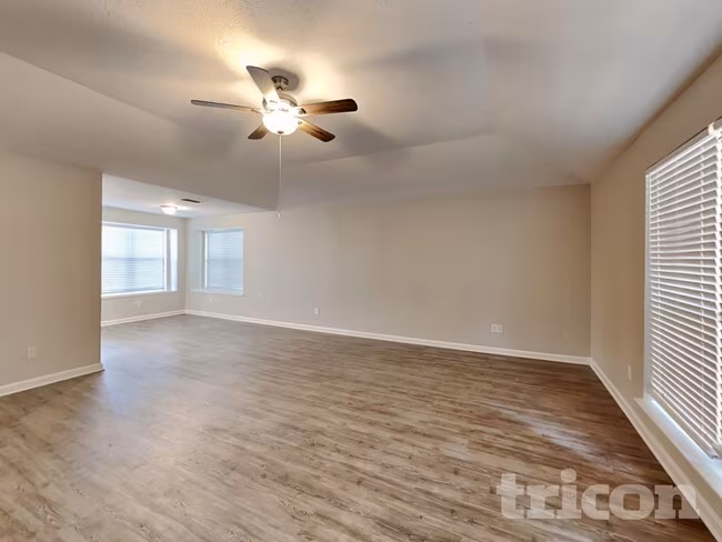 2407 Springridge Dr Arlington, TX 76014 photo 3