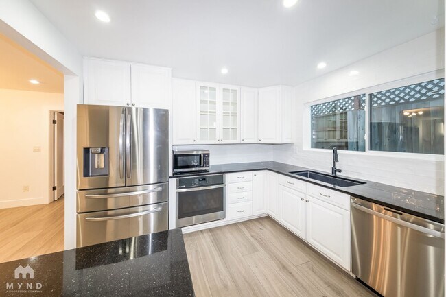 13942 Mango Dr Del Mar, CA 92014 photo 3