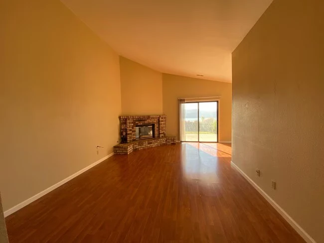 1445 Drolette Way Benicia, CA 94510 photo 5