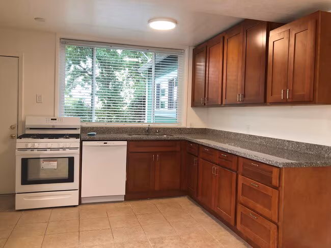 130-142 Underhill Dr Napa, CA 94558 photo 4