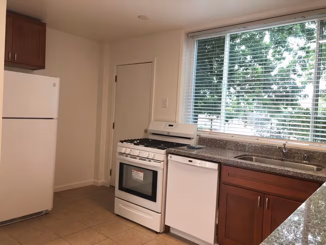 130-142 Underhill Dr Napa, CA 94558 photo 5