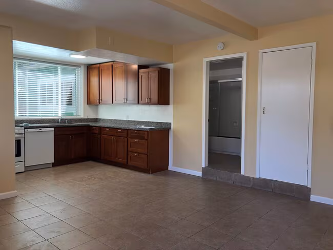 130-142 Underhill Dr Napa, CA 94558 photo 2