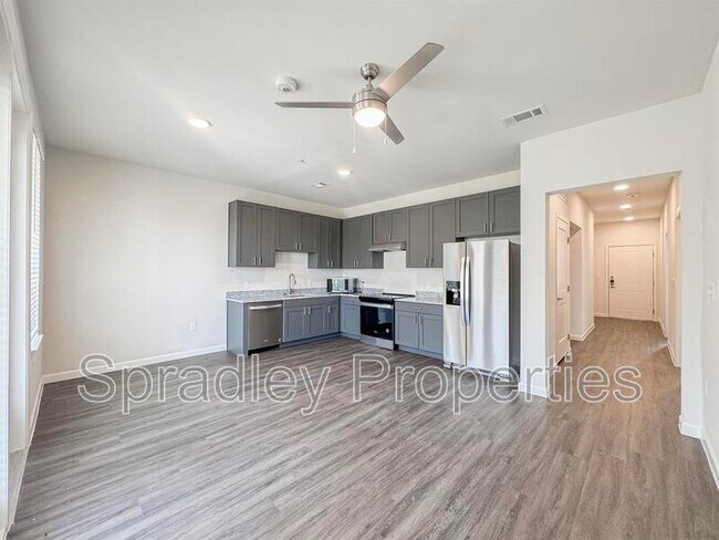 710 Shine St Belton, TX 76513 photo 2