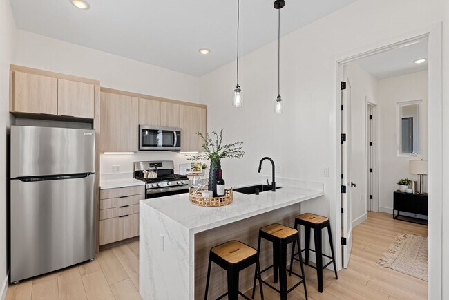 4580 Jicarillo Ave San Diego, CA 92117 photo 2