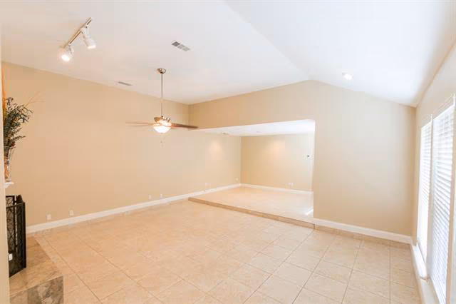 14816 Sopras Circle, Addison, TX 75001 photo 4