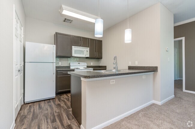 Estate Villas at Krum Apartments photo 2