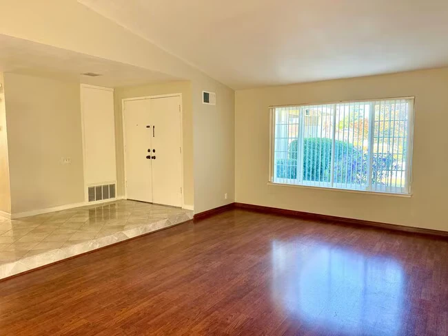 5007 Anaheim Loop Union City, CA 94587 photo 4