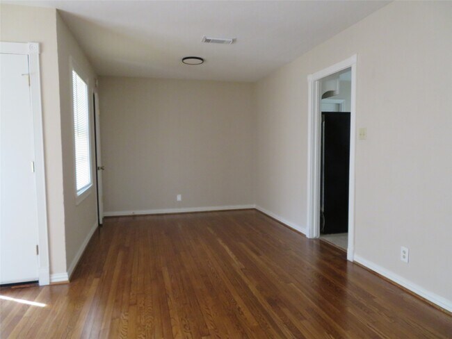 5818 Carew Street, Houston, TX 77074 photo 2
