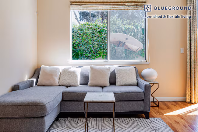 Nestled in the sought-after Nantucket Cove photo 5