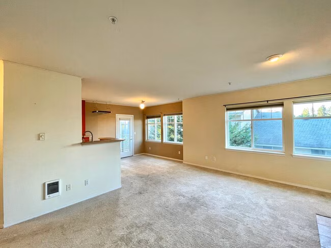 Spacious Top-Floor 3-Bedroom Condo photo 5