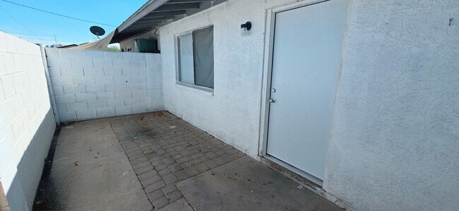 2601 E Monte Cristo Ave Phoenix, AZ 85032 photo 2