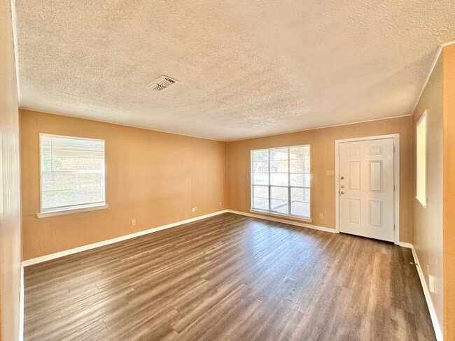 402 Skyline Ave Killeen, TX 76541 photo 4
