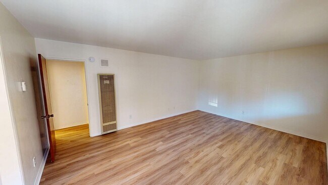 1030 Isabella Ave Coronado, CA 92118 photo 2