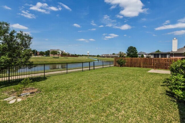 2605 Cascade Cove Drive, Little Elm, TX 75068 photo 2