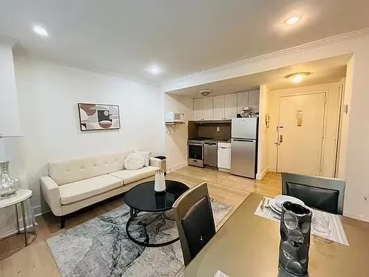 150 West 51st Street photo 5